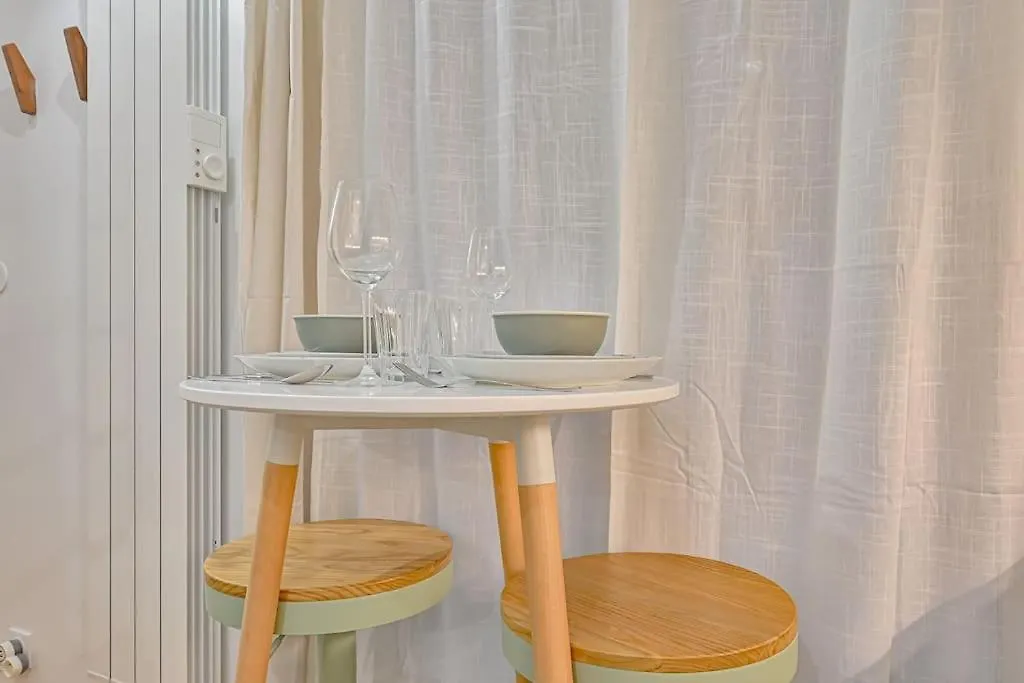 Cosy Emeraude - Centre Paris Apartment