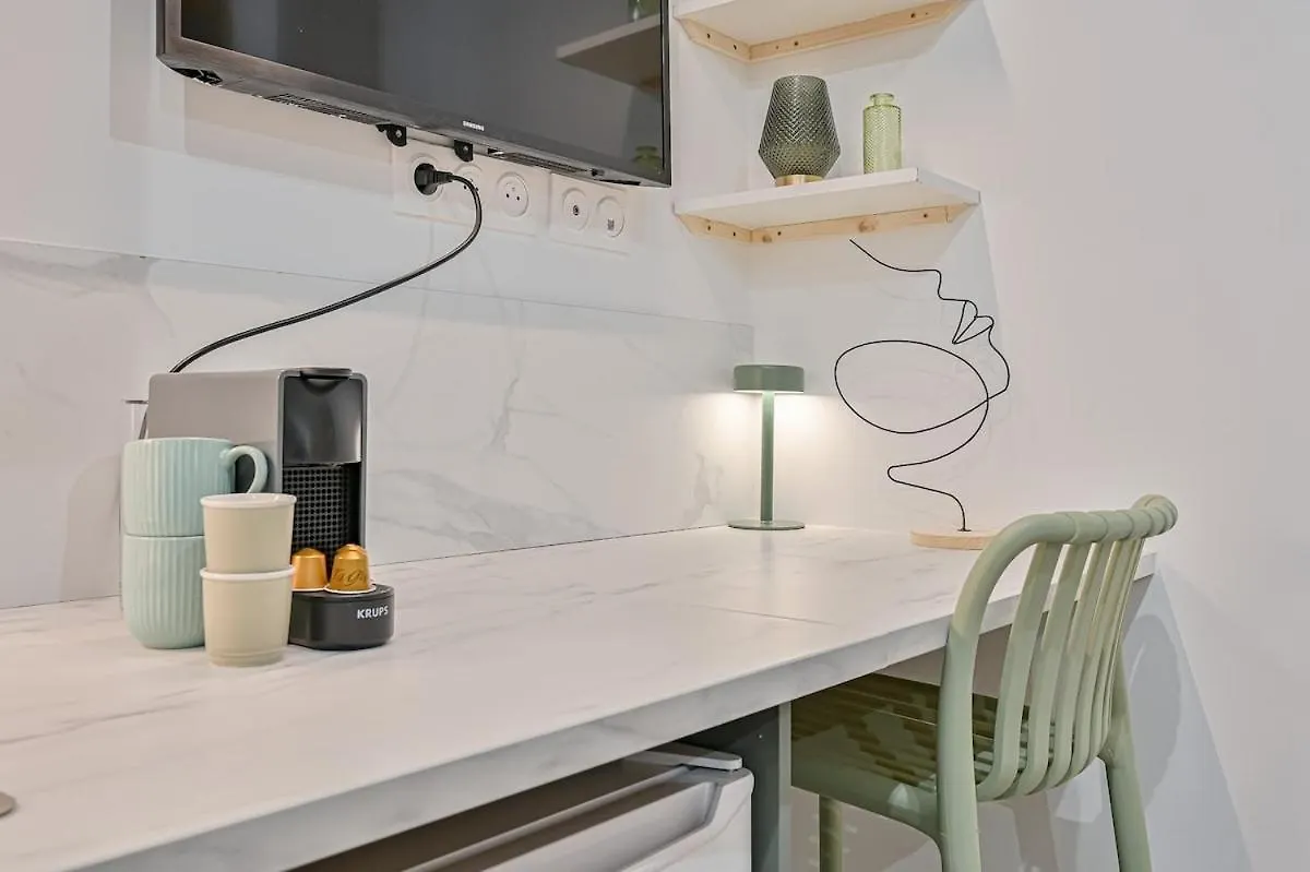 Cosy Emeraude - Centre Paris Apartment 0*,